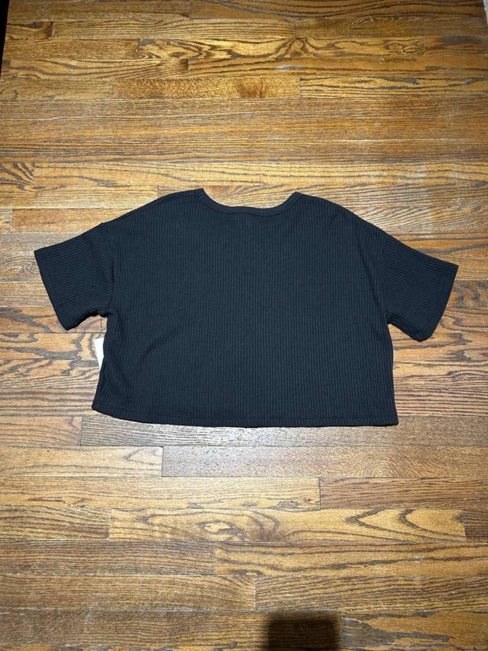 SO Black Ribbed Crop Top - Picture 4 of 4